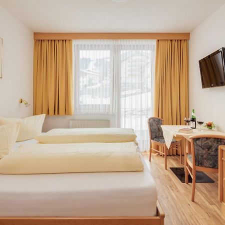 Hotel Belmont Fiss Extérieur photo